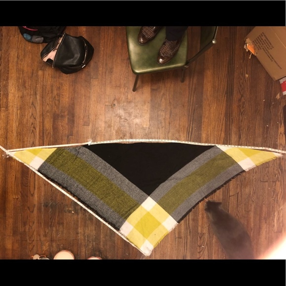1 LEFT! Black & Yellow Fringed Check Blanket Scarf - Picture 2 of 2